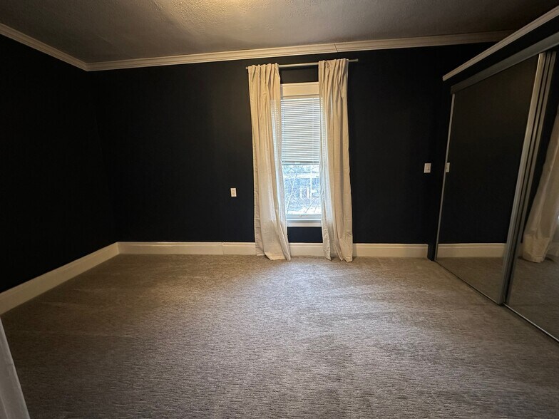 Bedroom - 118 Forest Hill Dr