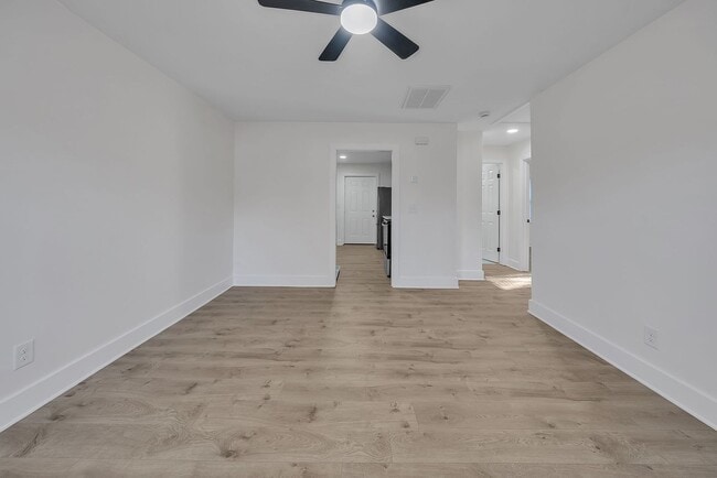 Building Photo - 510 E Branch St