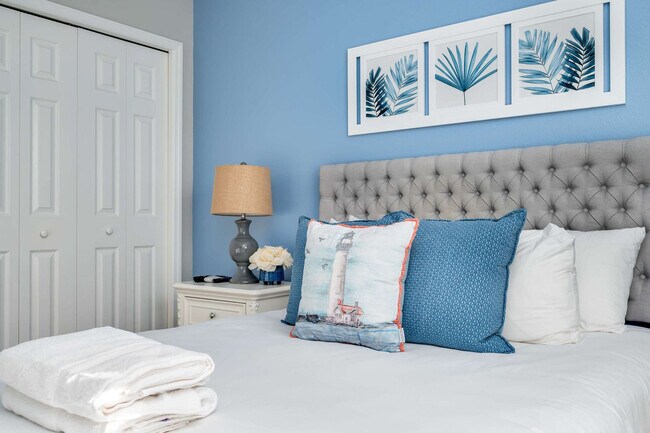 Building Photo - 875 Assembly Ct