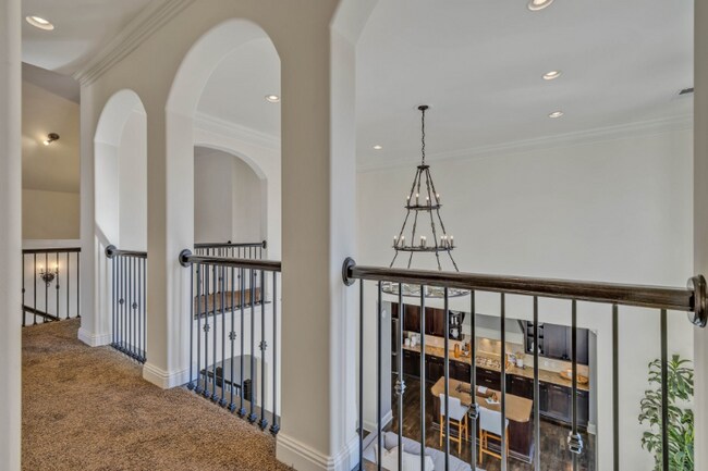 Building Photo - 1127 Glendale Ln