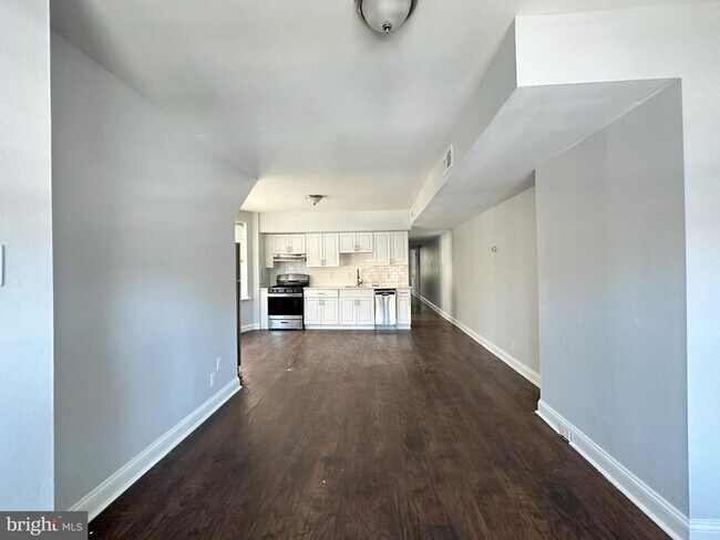 Building Photo - 5425 Christian St