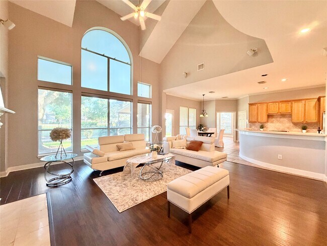 Building Photo - 24527 Bay Hill Blvd