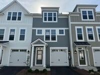 Building Photo - Townhouse for Rent in Preston Lake