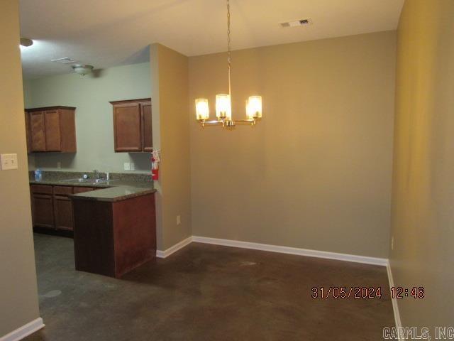 Building Photo - 1410 Robins St
