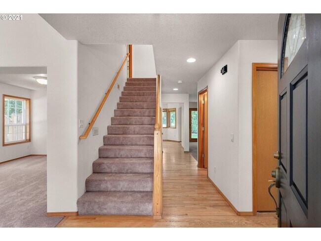 Building Photo - 4 Bedroom Bethany Home on a Large Corner L...