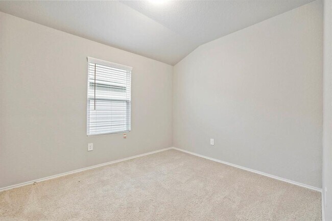 Building Photo - 3209 Ridge Pl