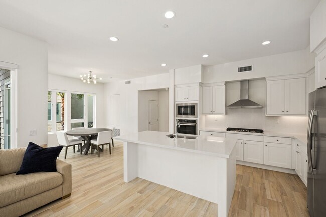 Building Photo - Light and Bright Home in Dana Point Near Doheny Beach!