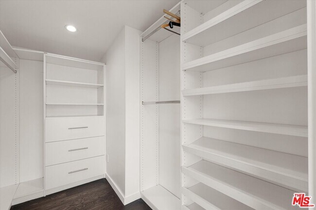 Building Photo - 483 Carroll Canal Ct