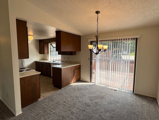 Building Photo - Super Clean Split Level Home with Huge Yard!