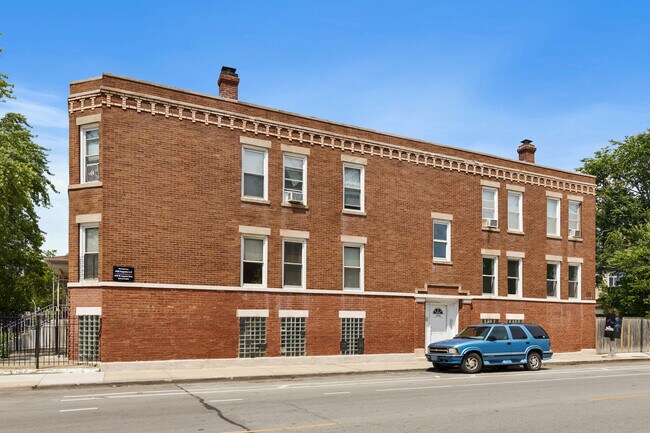 Building Photo - 3456 W Augusta Blvd