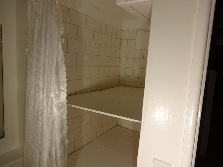 hidden storage at hallway junction - 1972 Avalon St