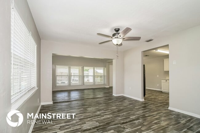 Building Photo - 52 Community Dr