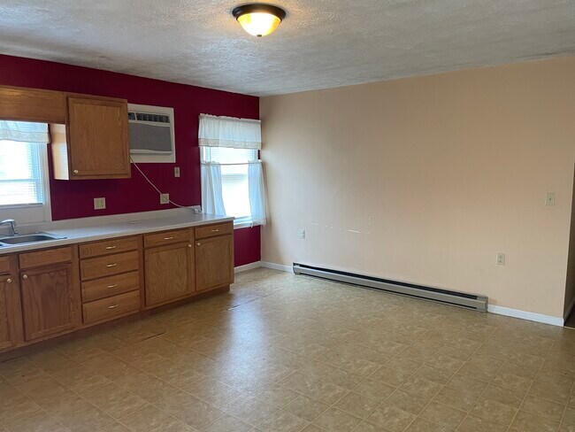 Building Photo - 201 W Main St