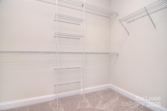 Building Photo - 5111 Alysheba Dr