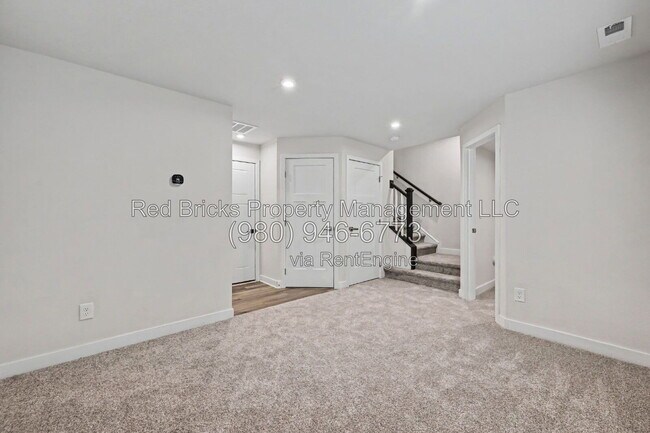 Building Photo - 9342 Mallard Mls Dr
