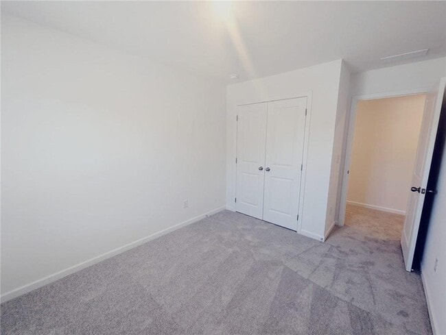 Building Photo - 128 Hazel Dr