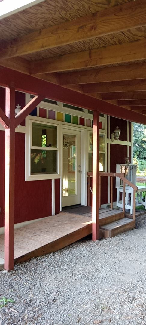 Building Photo - Charming Barn-Style Cottage in the Country...