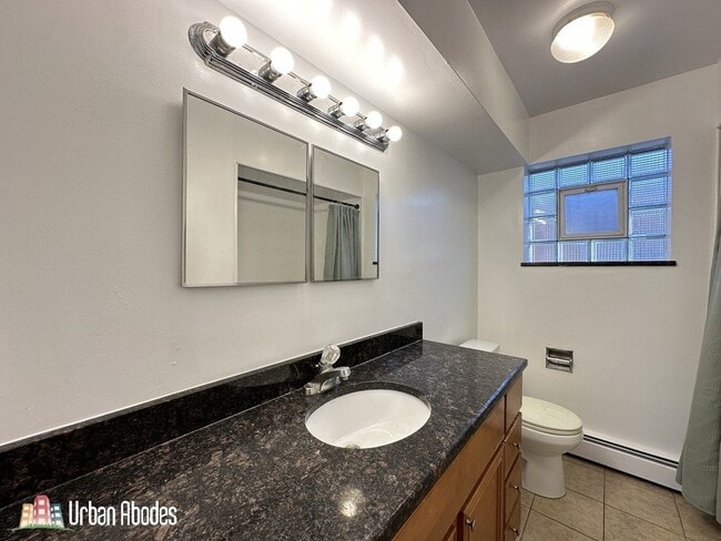 Building Photo - 1812 N 20th Ave