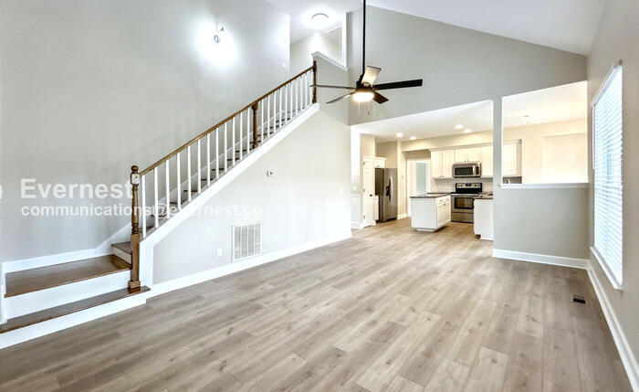 Building Photo - 1112 Clairmonte Dr