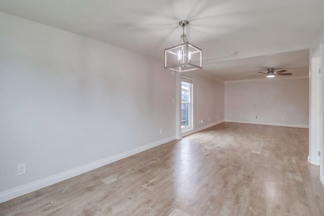Building Photo - Imperial Beach, Gorgeous 4 bed 2 bath home...