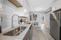 Building Photo - 1240 Hawthorne Pl