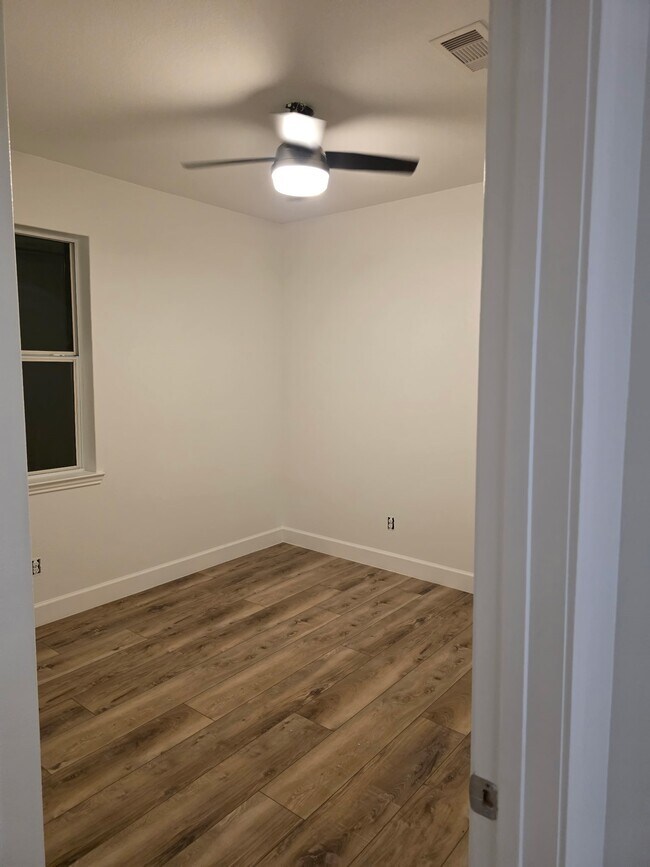 Building Photo - 1819 Opal Peach Dr
