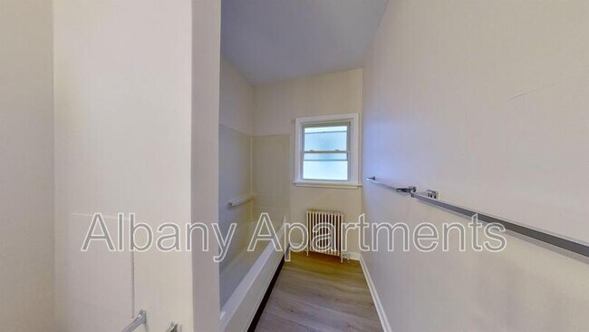 Building Photo - 71 S Allen St