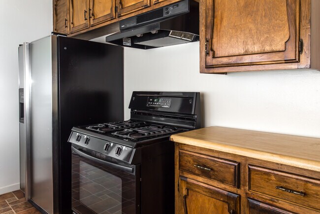 Building Photo - OLD TOWN NORTH VALLEY 2/BD 2/BA 1/CG