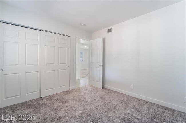 Building Photo - 4452 Peterson Dr