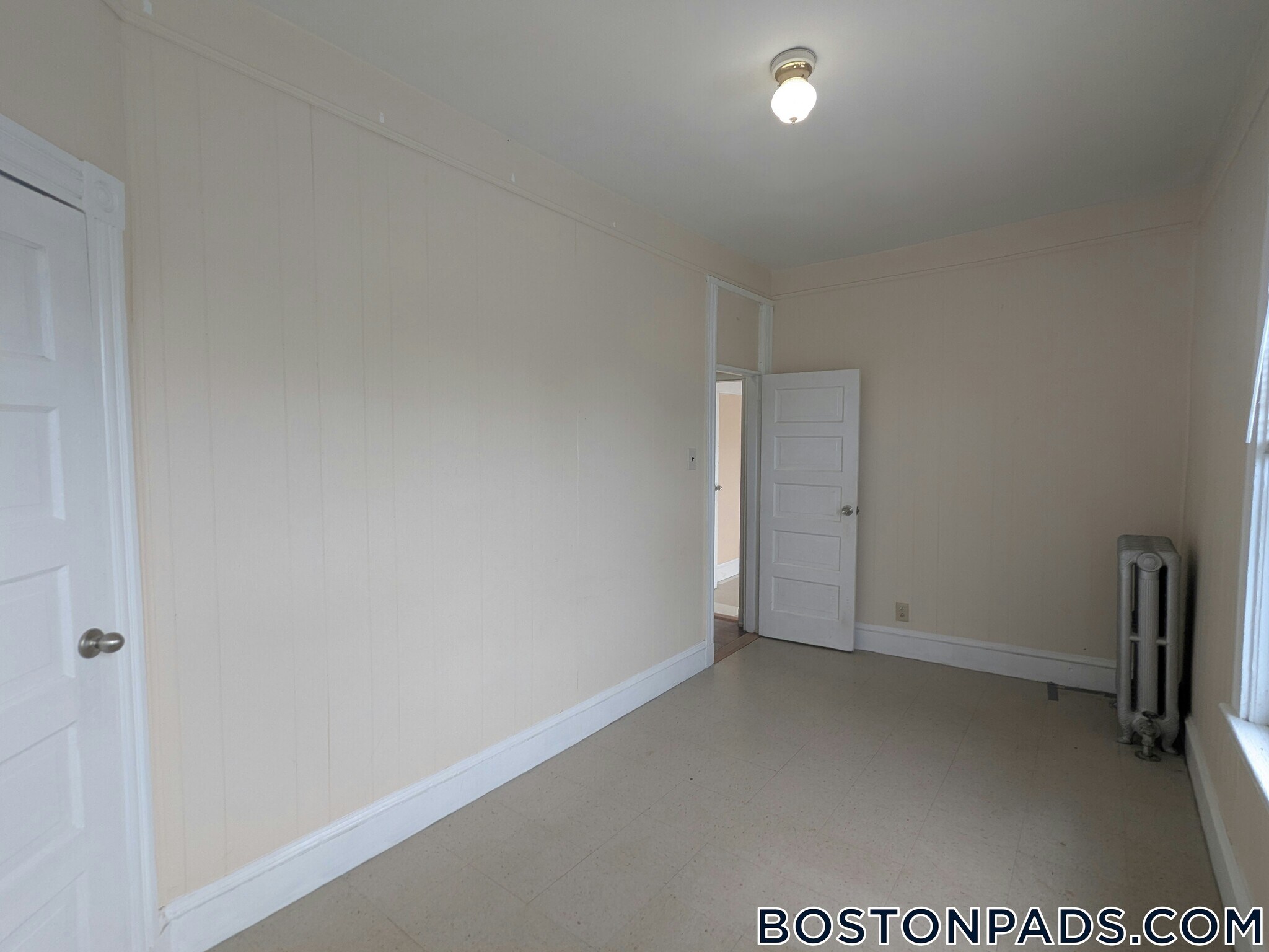 Building Photo - 175 River St