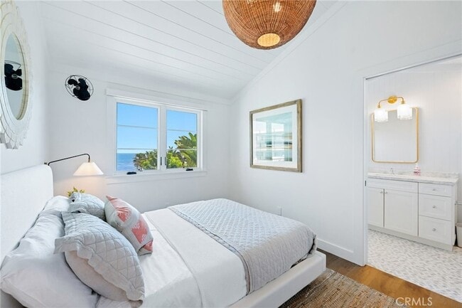 Building Photo - 360 Cliff Dr