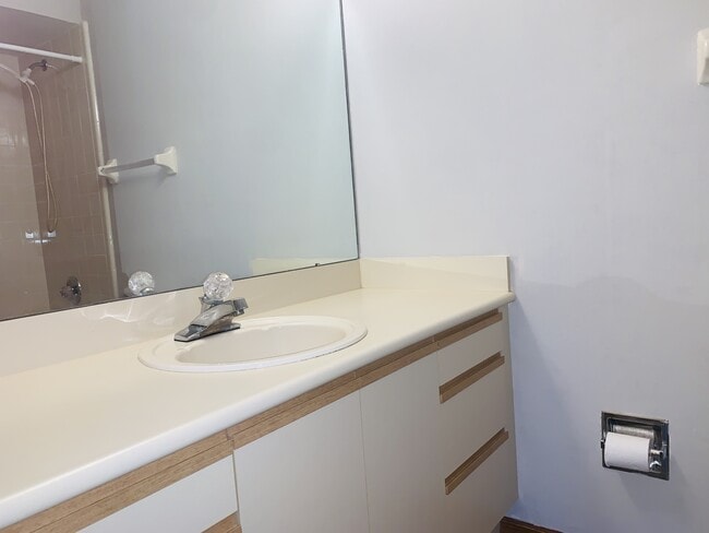 Building Photo - 1113 Oak Forest Cir