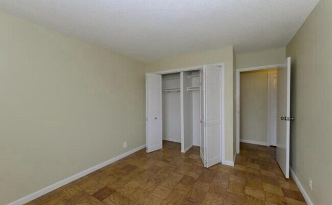 Building Photo - 2030 N Adams St