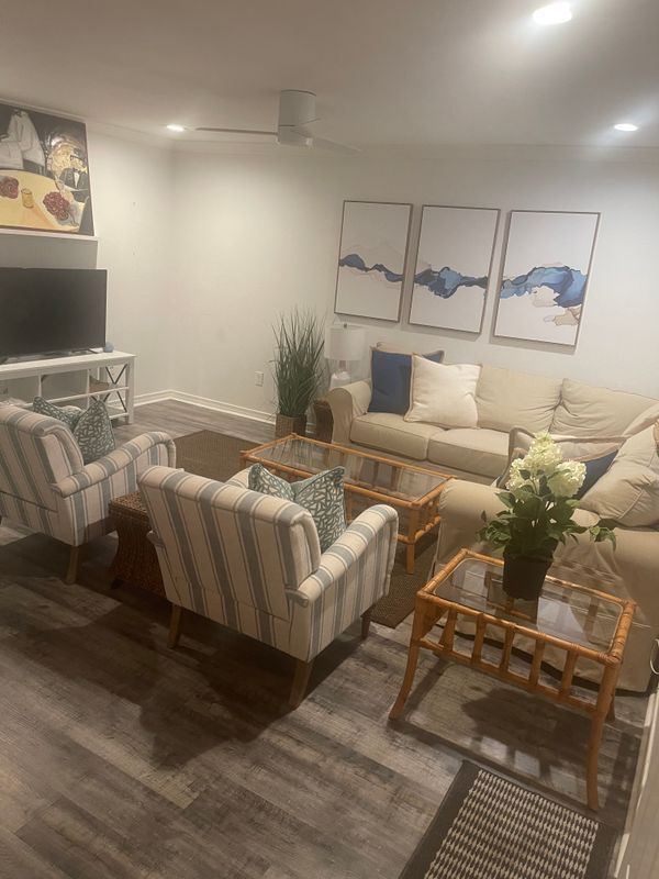 Building Photo - 1282 Beach Blvd