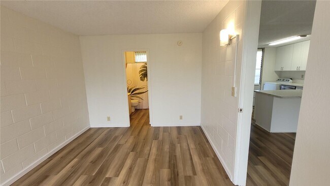 Building Photo - Mililani "Waikalani Woodlands" Newly Remodeled 3 Bedroom 2 Bath.