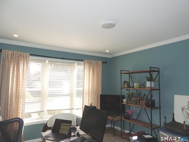 Building Photo - 124 S Montowese St