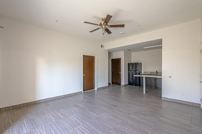 Building Photo - 502 Shiloh Dr