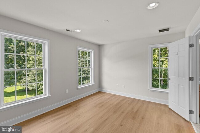 Building Photo - 9724 Centennial Meadows Ln