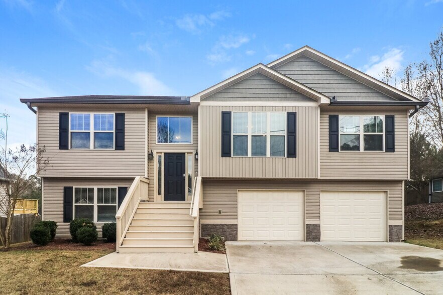 Primary Photo - 913 West Ave