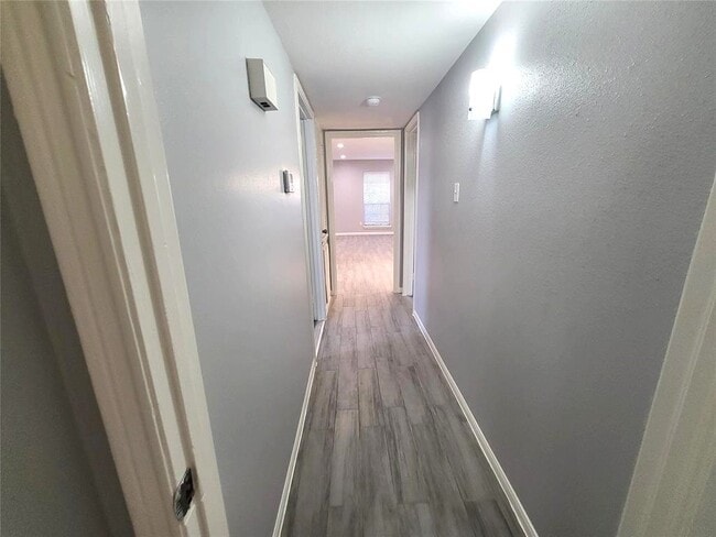 Building Photo - 14333 Memorial Dr