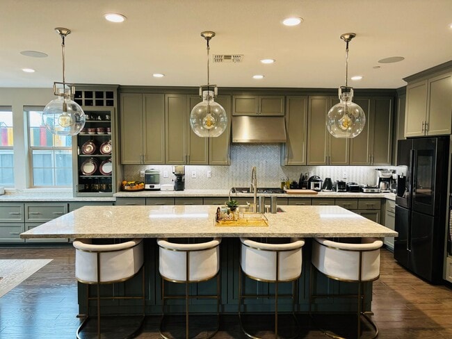 Building Photo - Home is occupied. DO NOT DISTURB TENANTS