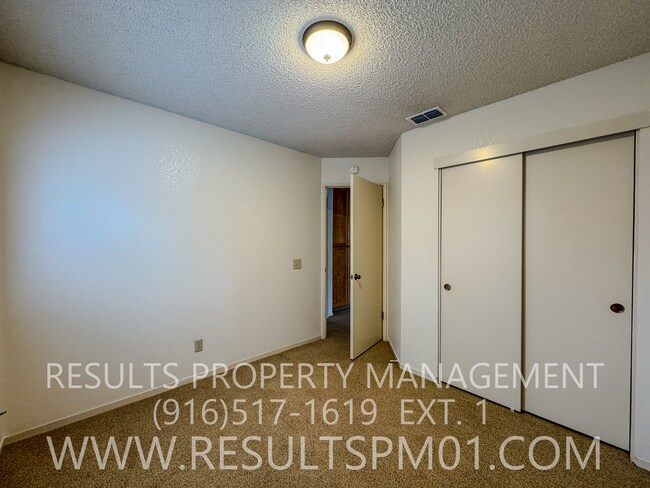 Building Photo - Stanford Ranch 3 Bedroom beauty!