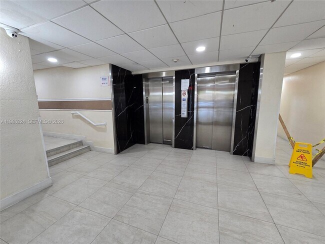 Building Photo - 801 NW 47th Ave