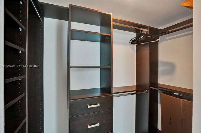 Building Photo - 480 NE 30th St