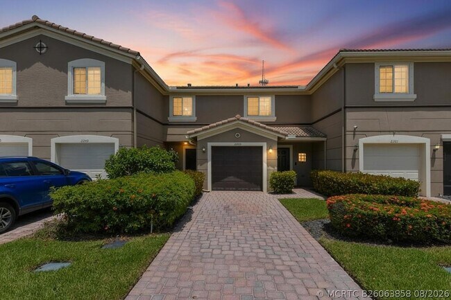 Building Photo - 2205 Marshfield Ct