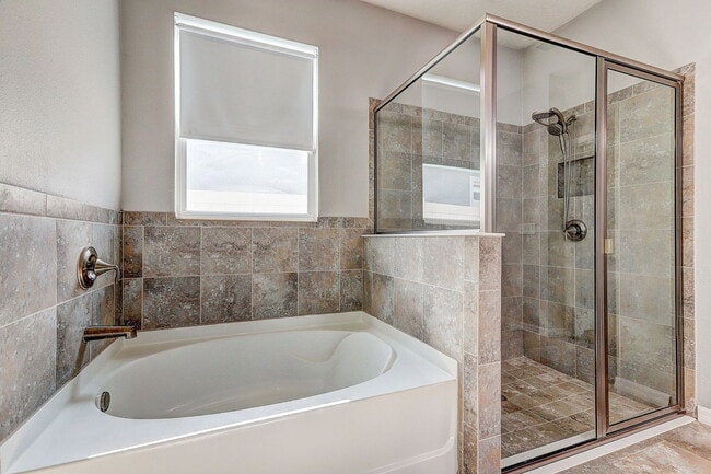Building Photo - 32848 Sand Creek Dr