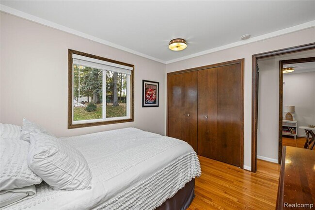 Building Photo - 9510 Beechcrest St