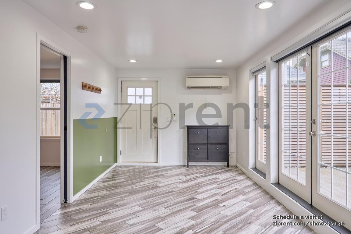 Building Photo - 3713 NE 15th Ave