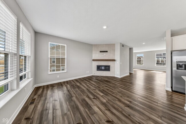 Building Photo - 6988 Sunstone Pl