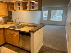 Building Photo - Fantastic 2 Bed 2 Bath Condo in Lake City